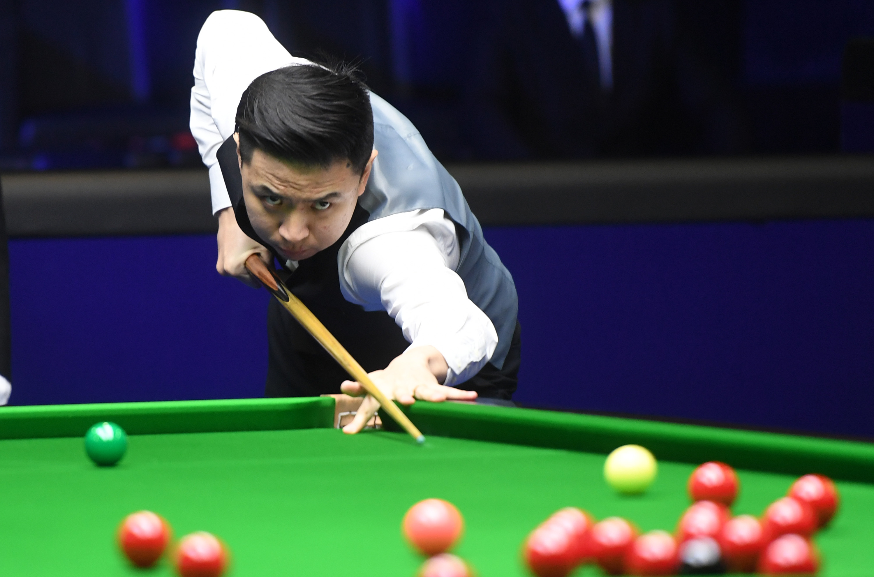 缩手收脚 缩手收脚