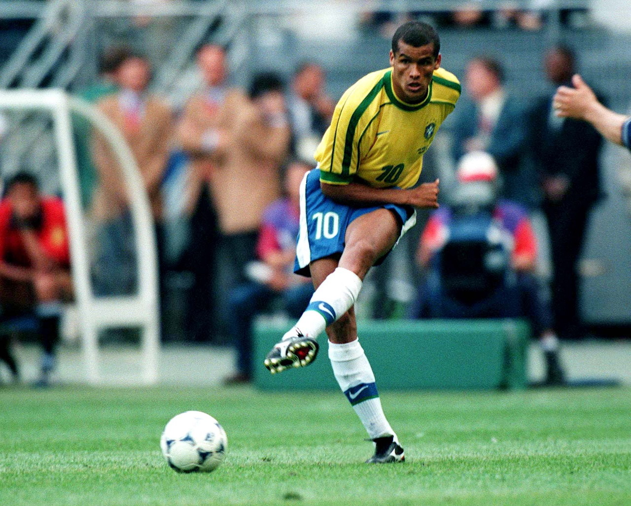 强力打者稳 强力打者稳